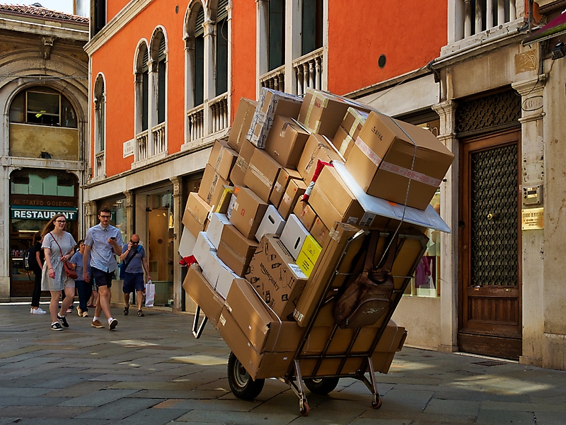 Paketservice in Venedig