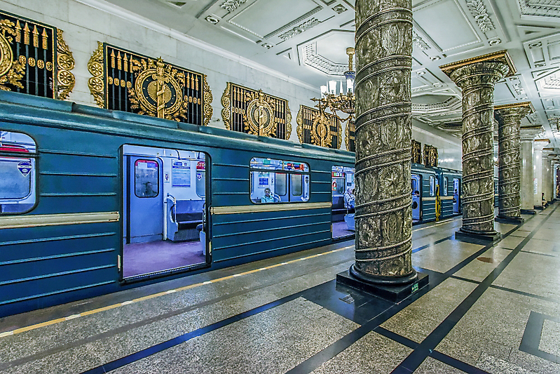 Metro Sankt Petersburg - III